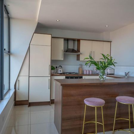 Rooftop Apartment At Queens Beautiful Views بلفاست المظهر الخارجي الصورة