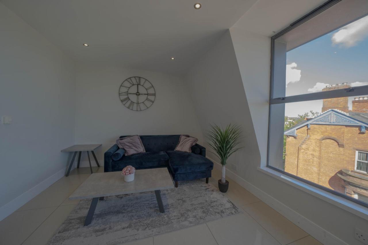 Rooftop Apartment At Queens Beautiful Views بلفاست المظهر الخارجي الصورة